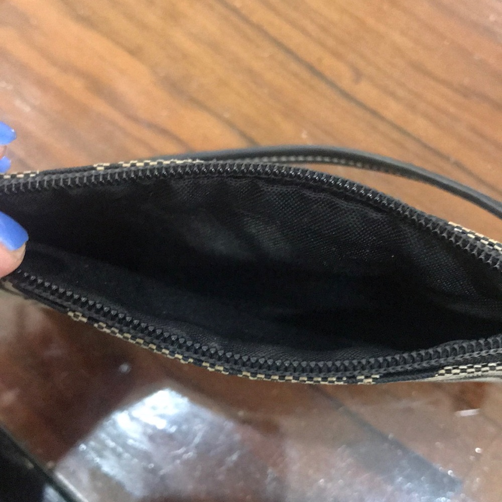 Coach wristlet - Picture 3 of 3